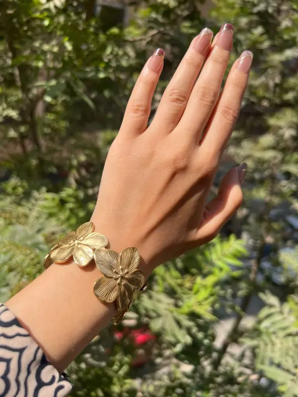 بانجل "بتلات الورد" من مجموعة زهرة الصيف