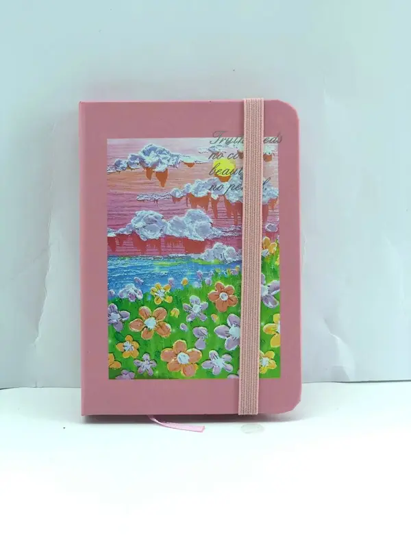 نوت بوك بغلاف كرتوني بتصميم الزهور