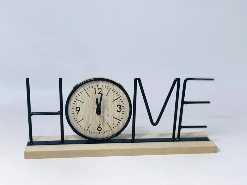 ساعة منزل الأناقة Home