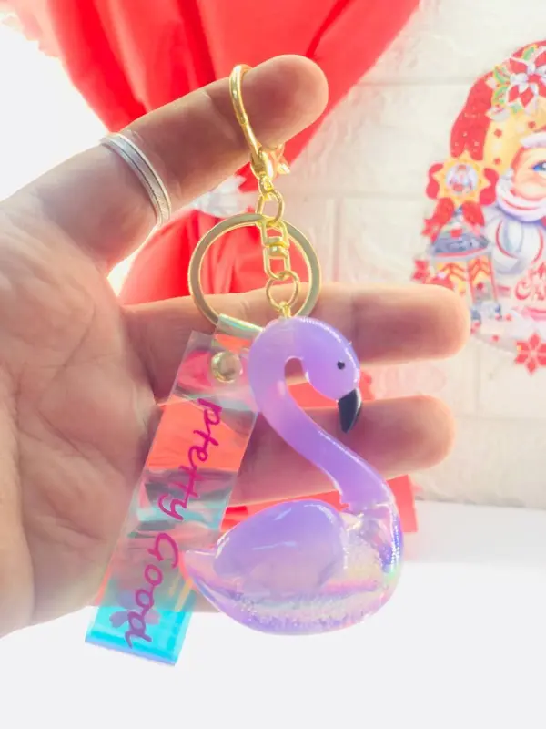 ميدالية البجعة الساحرة، تصميم فريد بألوان جذابة