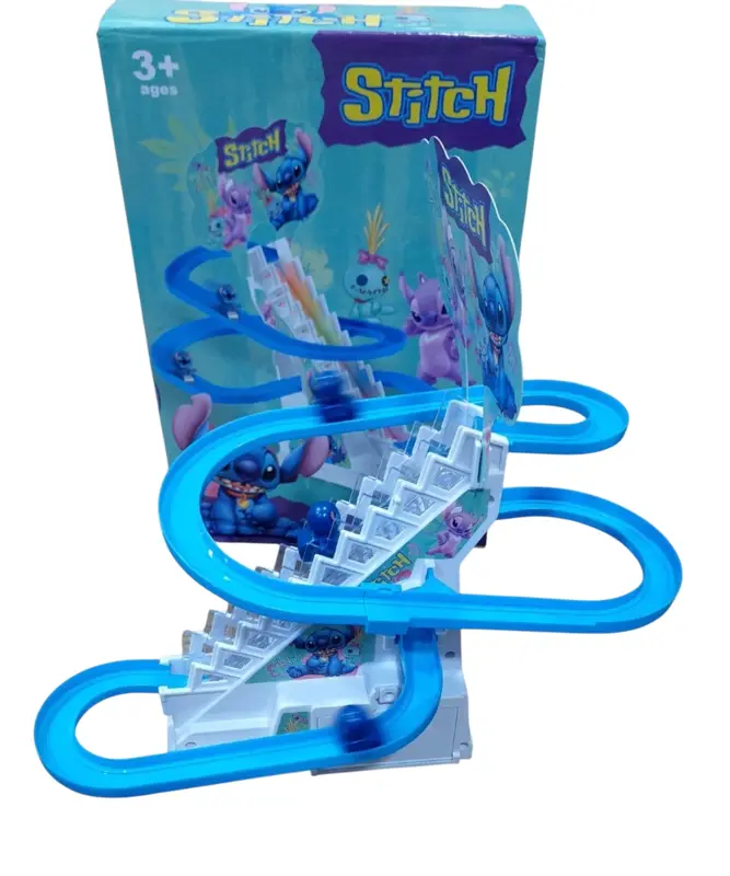 لعبة ملاهي ستيتش التفاعلية مع مسار تسلق ونزول